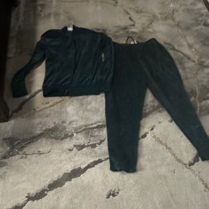 adidas Men's Dark Green Sweatshirt and Joggers Set